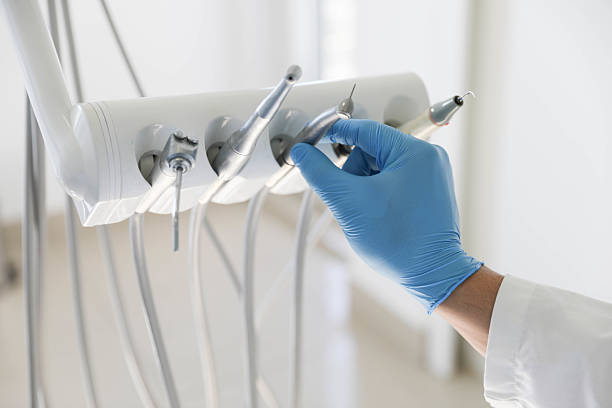 Professional Emergency Dentist technician working in La Plata, MO